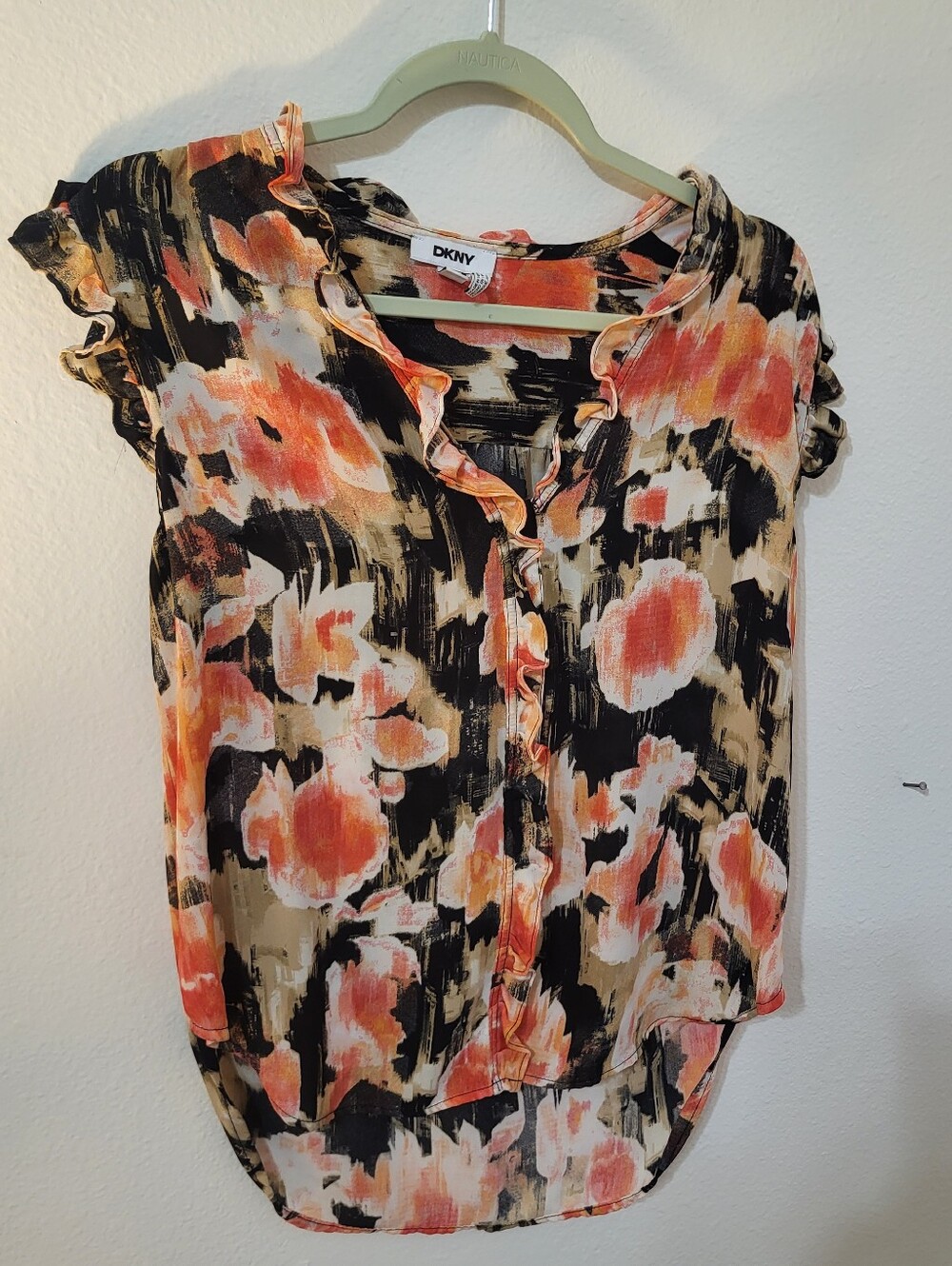 DKNY Black, Coral & Cream Floral Ruffle Cap-Sleeve Blouse